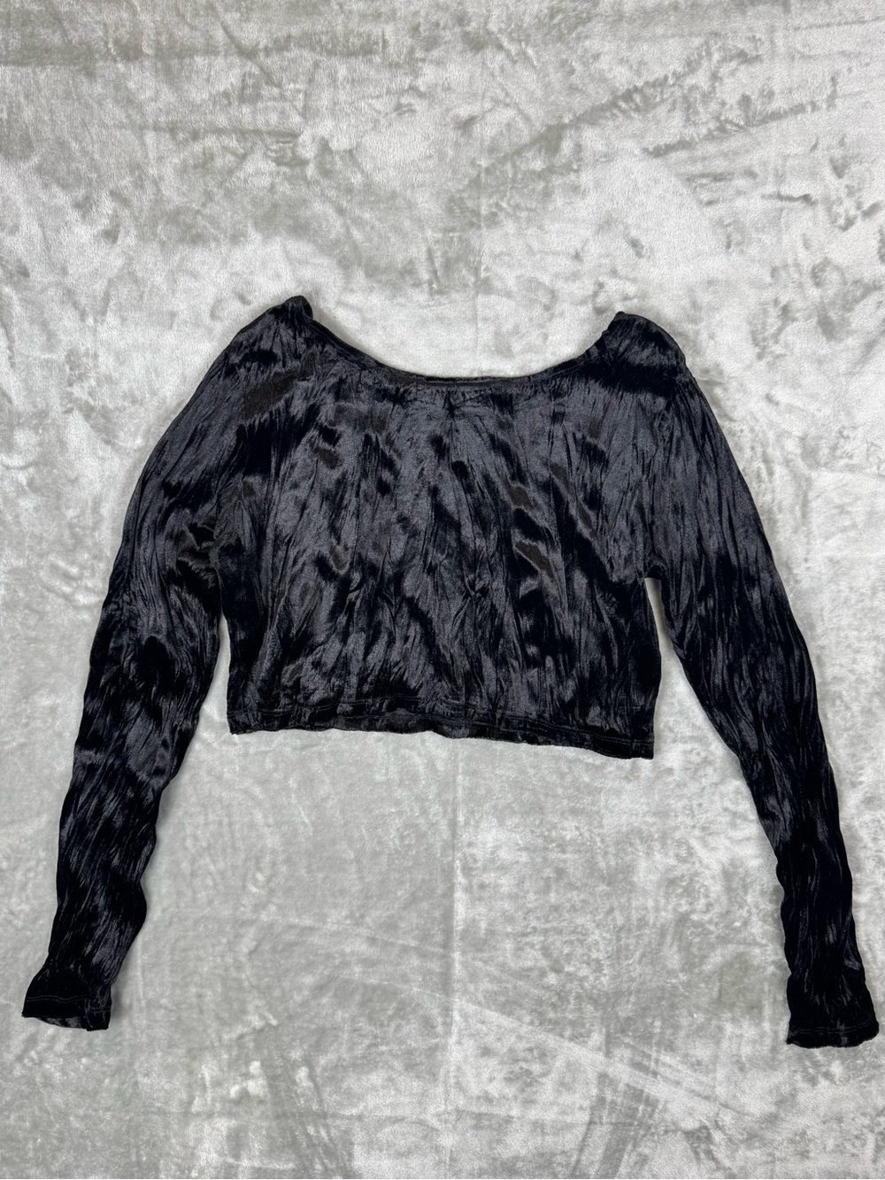 Killstar Midnight Velvet Long Sleeve Crop Top Black Crushed Velvet Goth Emo XL - Picture 5 of 9